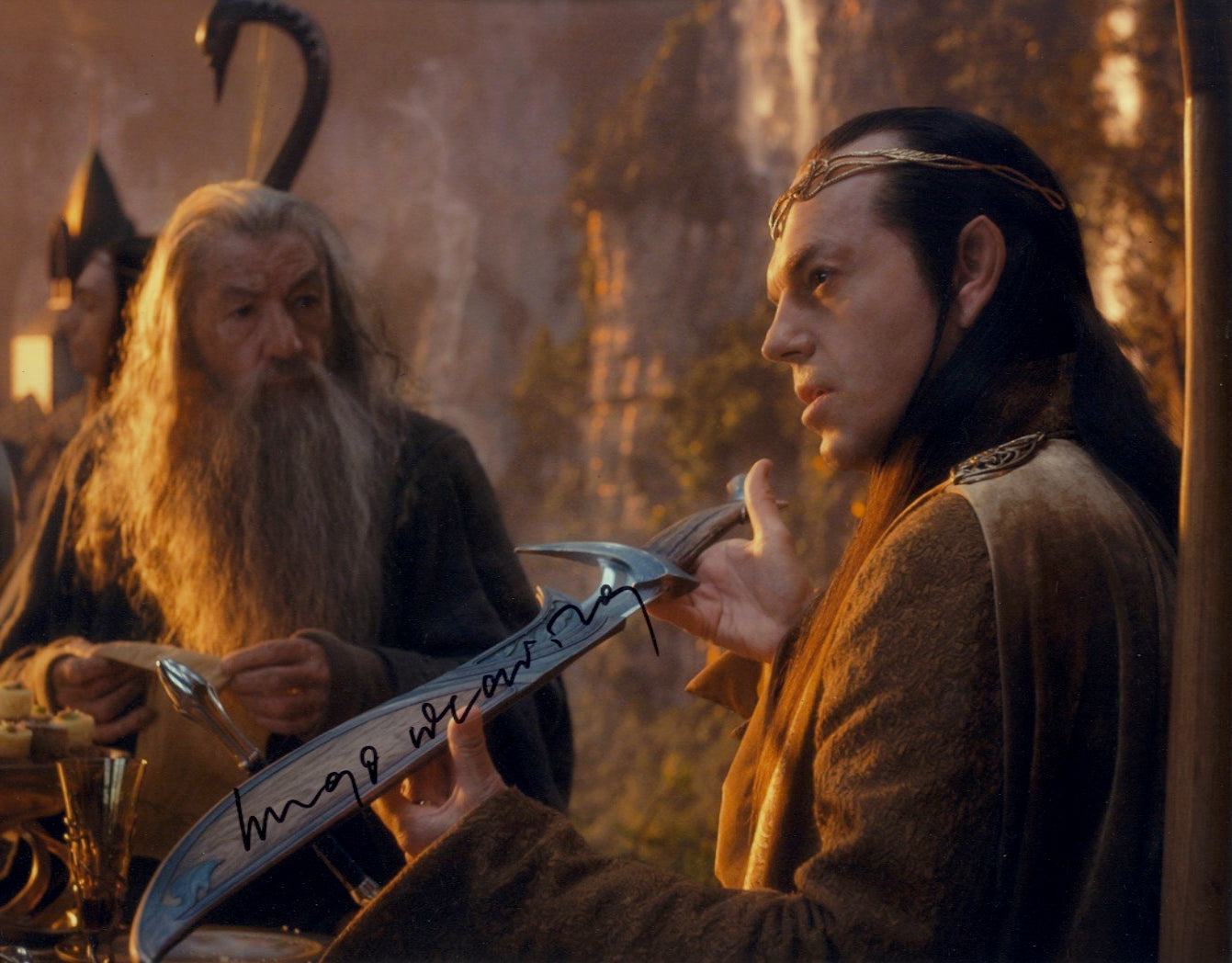 Hugo Weaving signed 8x10 photo